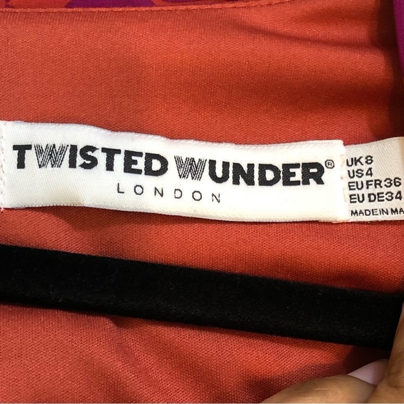 ASOS Twisted Wunder Frill Waist Detail Hexagon Printed Maxi Dress in Rust - Picture 12 of 16